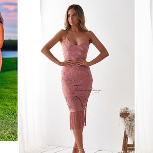 Beautiful lace dress from Jaus